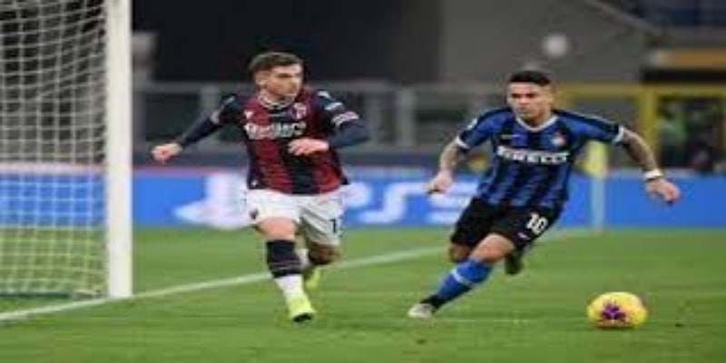 比赛关键转折：人数劣势与补时奇迹-九游体育