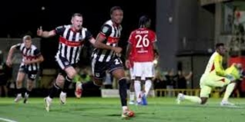 下半场攻防转换提速，比赛进入白热化-九游体育