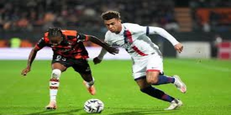 争议事件回顾：球场与舆论的双重风暴-九游体育