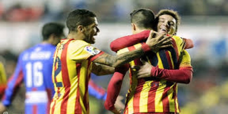 防守问题与战术失衡：黄金左路消逝的代价-九游体育